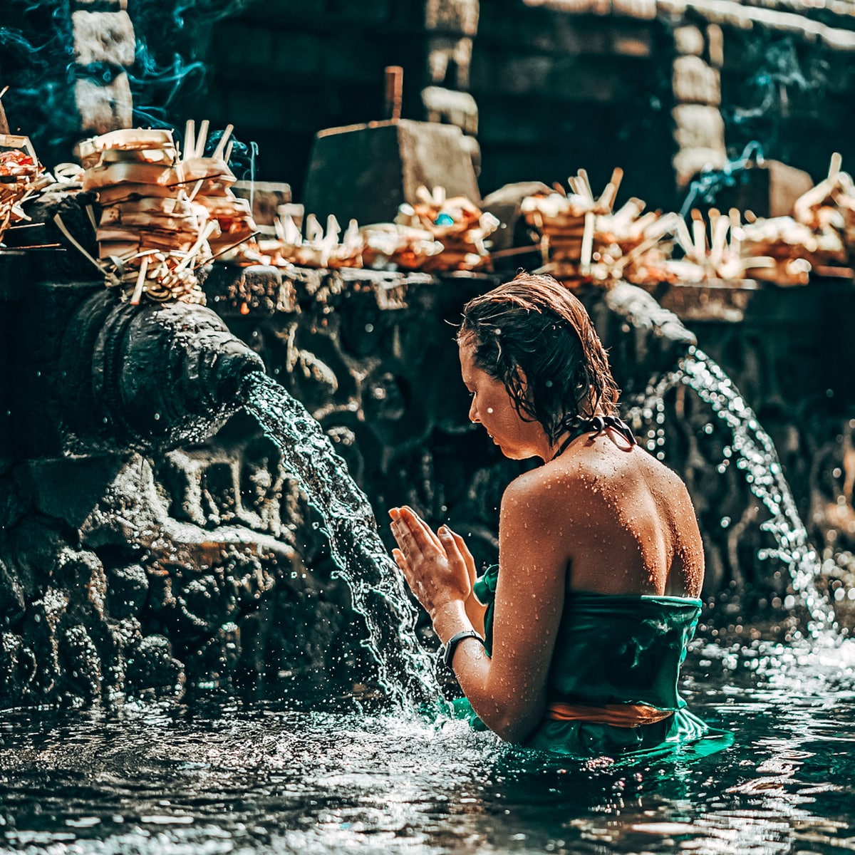 Intrigued with the holy springs of Tirta Empul? Read it all now! - Indonesia.Travel