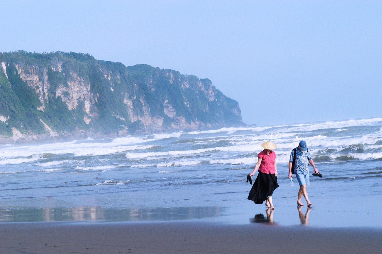 Parangtritis, a Mystical and Enchanting Beach in Yogyakarta