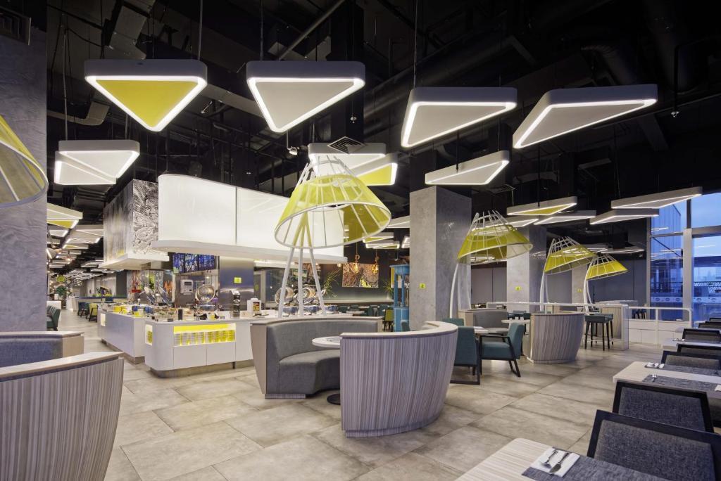 Hotel Yello Harmoni