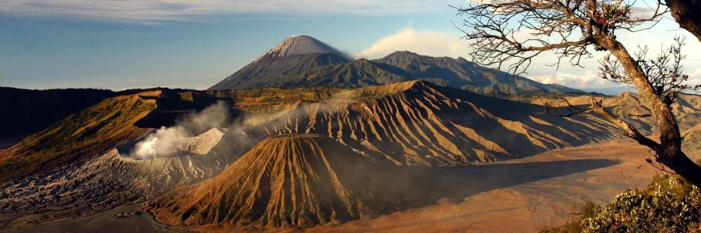 Mount Bromo, a Spectacular Indonesia Mountain
