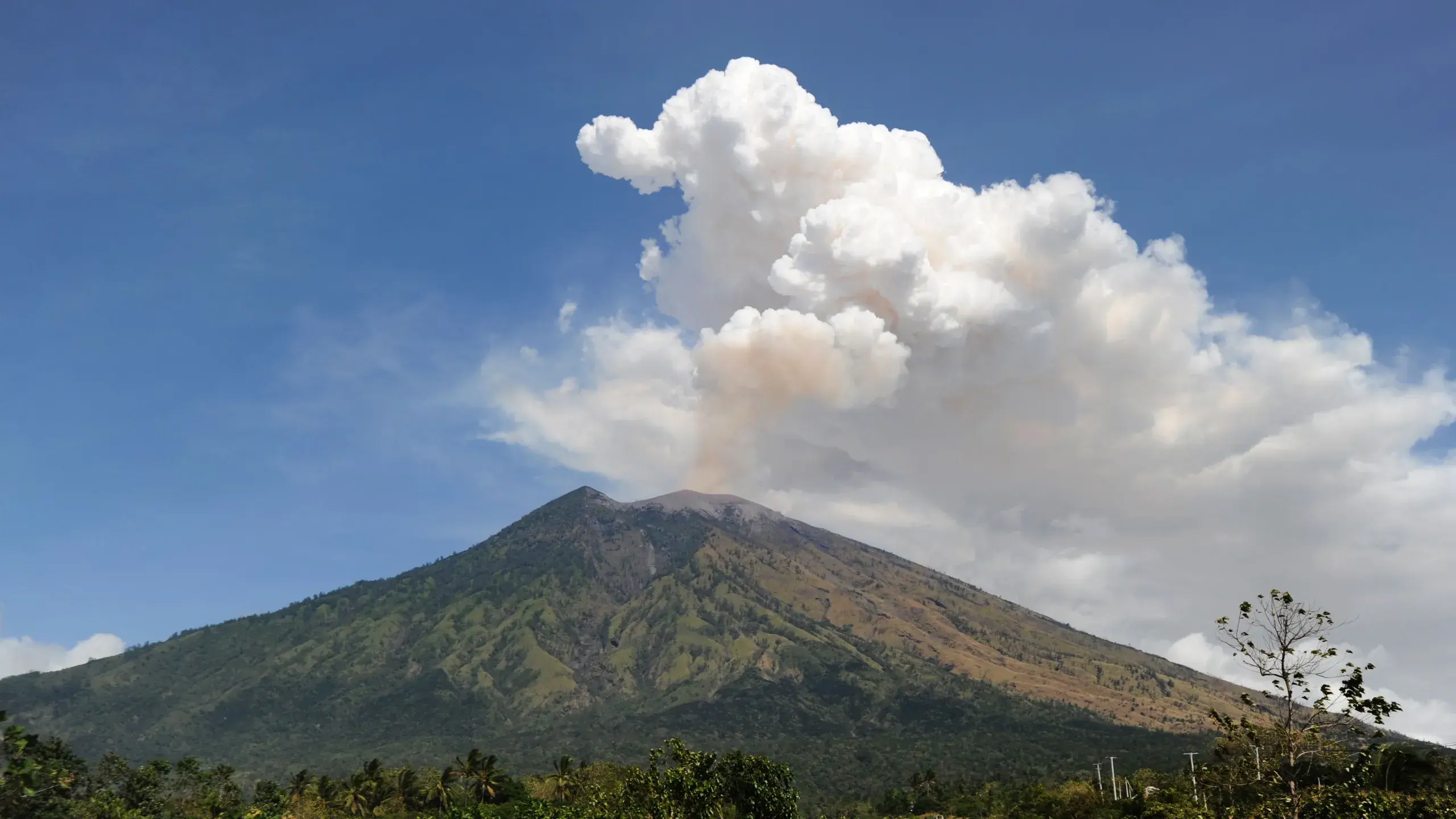 Mt. Agung Volcano at Danger Status: All Agencies at Top Preparedness