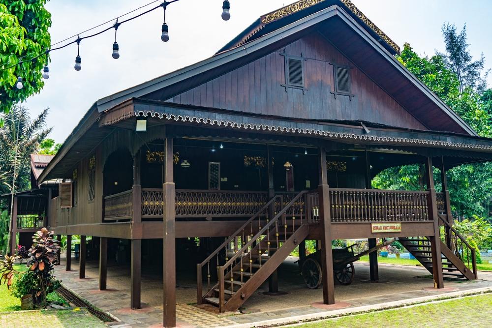 Rumah Adat Tomakaka Messawa