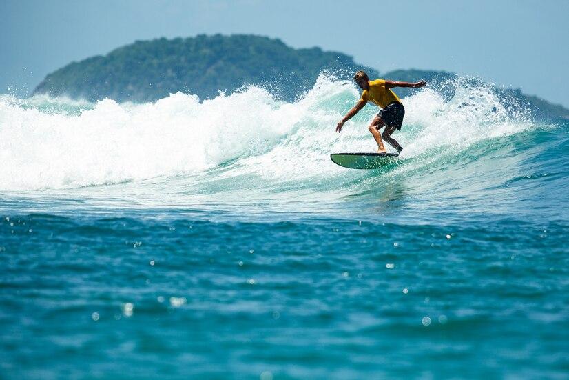 Surfing Ombak Tidur (Intermediate)