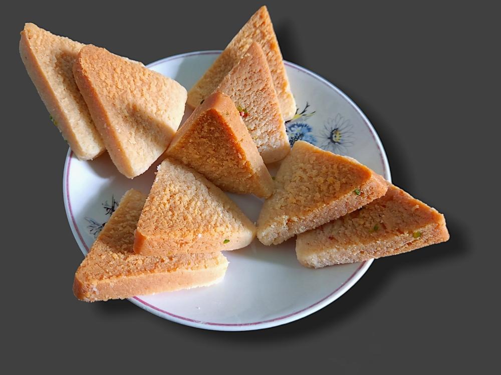 Pupu: Kue Tradisional Khas Sulawesi Barat yang Lezat