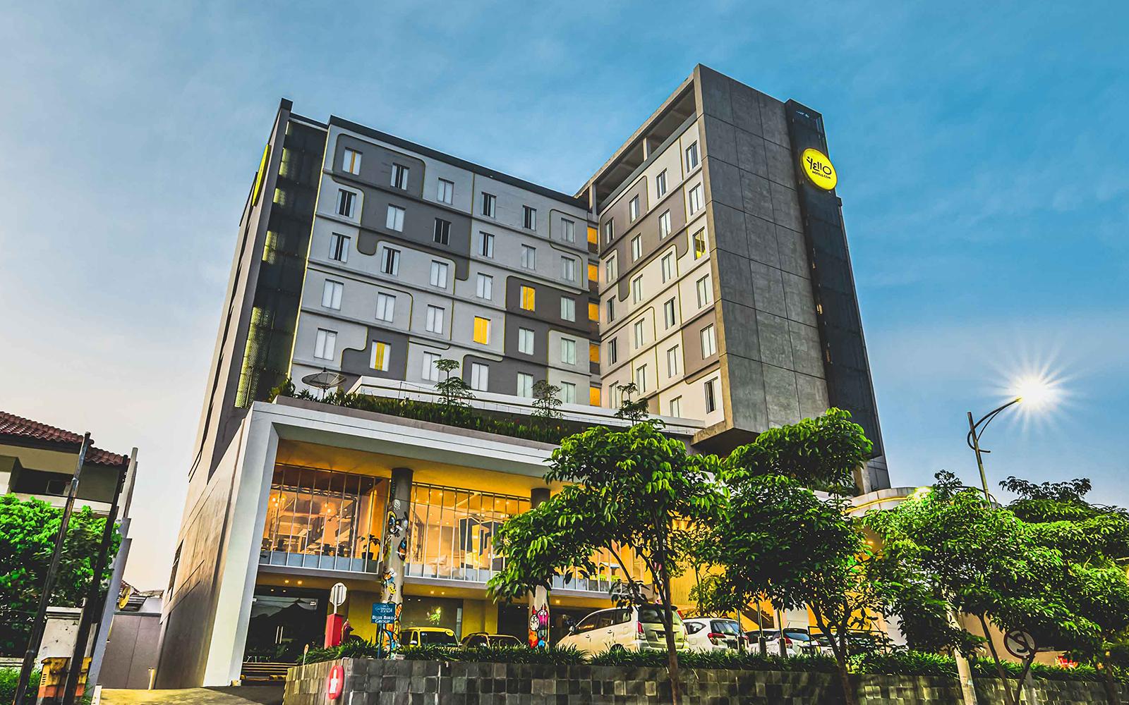 Yello Hotel Jemursari