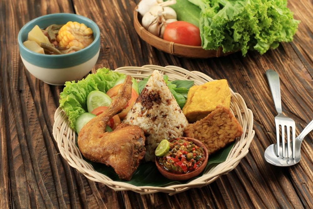 Nasi Tutug Oncom: Kuliner Khas Sunda yang Lezat