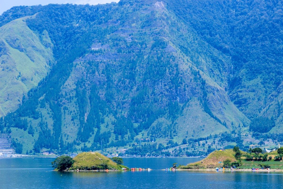 hero image for travel ideas detail