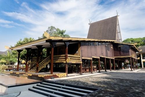 Mengenal Keunikan Rumah Adat Banjar Kalimantan Selatan