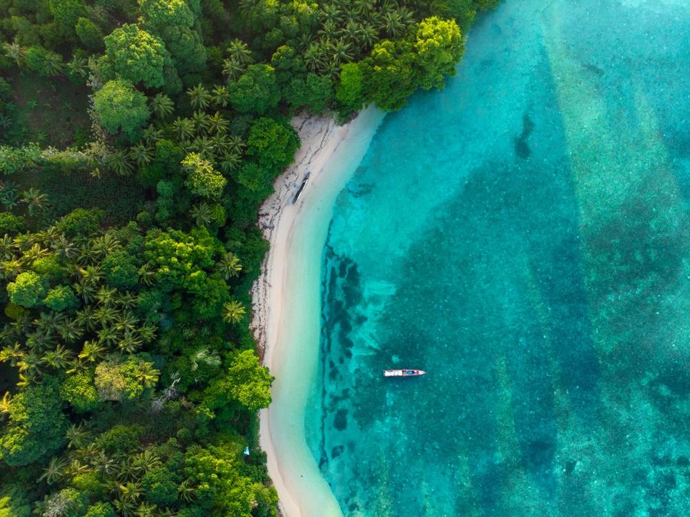 Kian Maluku: Pulau Kecil dengan Pesona Besar