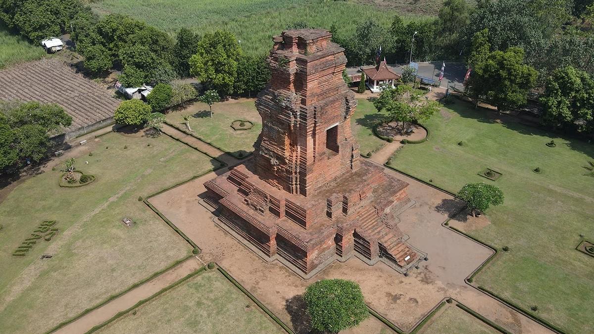 hero image for travel ideas detail