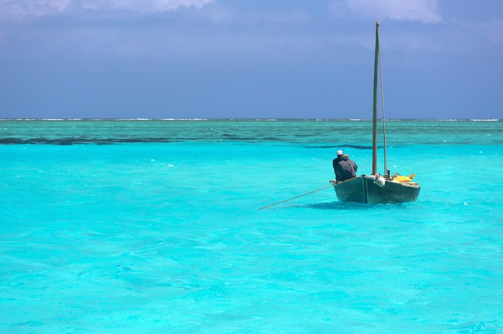 Bula: Kota Minyak di Maluku dengan Keindahan Alamnya
