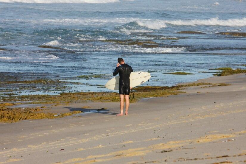 Surfing Medewi Point (Intermediate)
