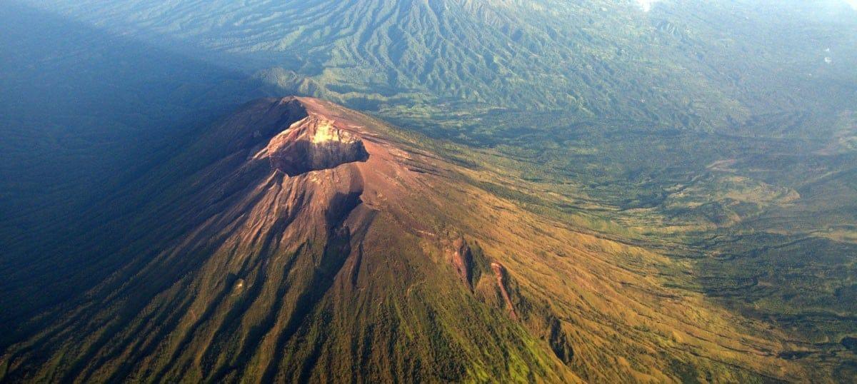 The Latest Status of the Evacuation Process for Tourists Following the Eruption of Mount Lewotobi