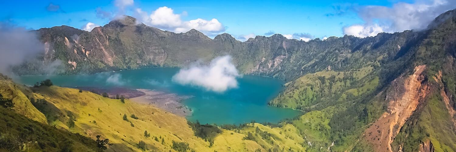 The Latest Status of the Evacuation Process for Tourists Following the Eruption of Mount Lewotobi