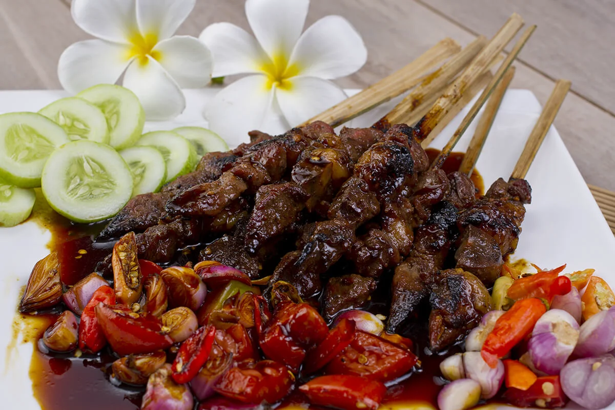Don't leave Indonesia before You Get a Taste of These 12 Favorite Local Foods