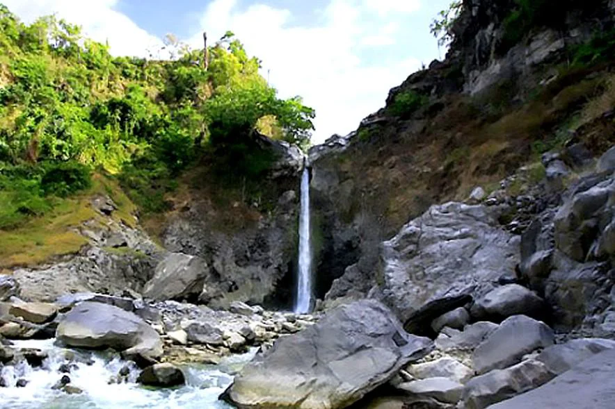 Lombok’s Wonderfully Refreshing Waterfalls 