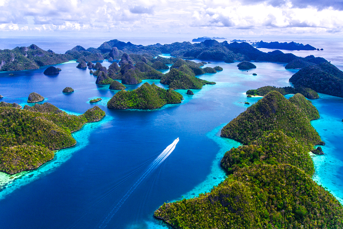 Express Your Gratitude through Virtual Postcard from Indonesia on International Friendship Day
