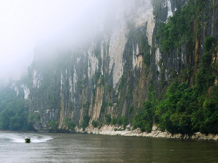 A Glimpse of Kalimantan: The Exotic Beauty of Borneo