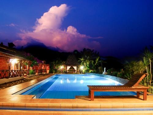 8 Beautiful Hotels Closest to Magnificent Borobudur