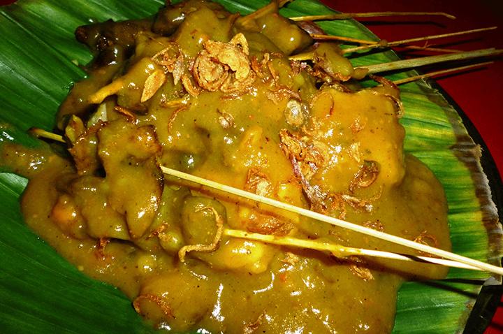 Delicious Satay, Indonesia’s Most Famous Dish!
