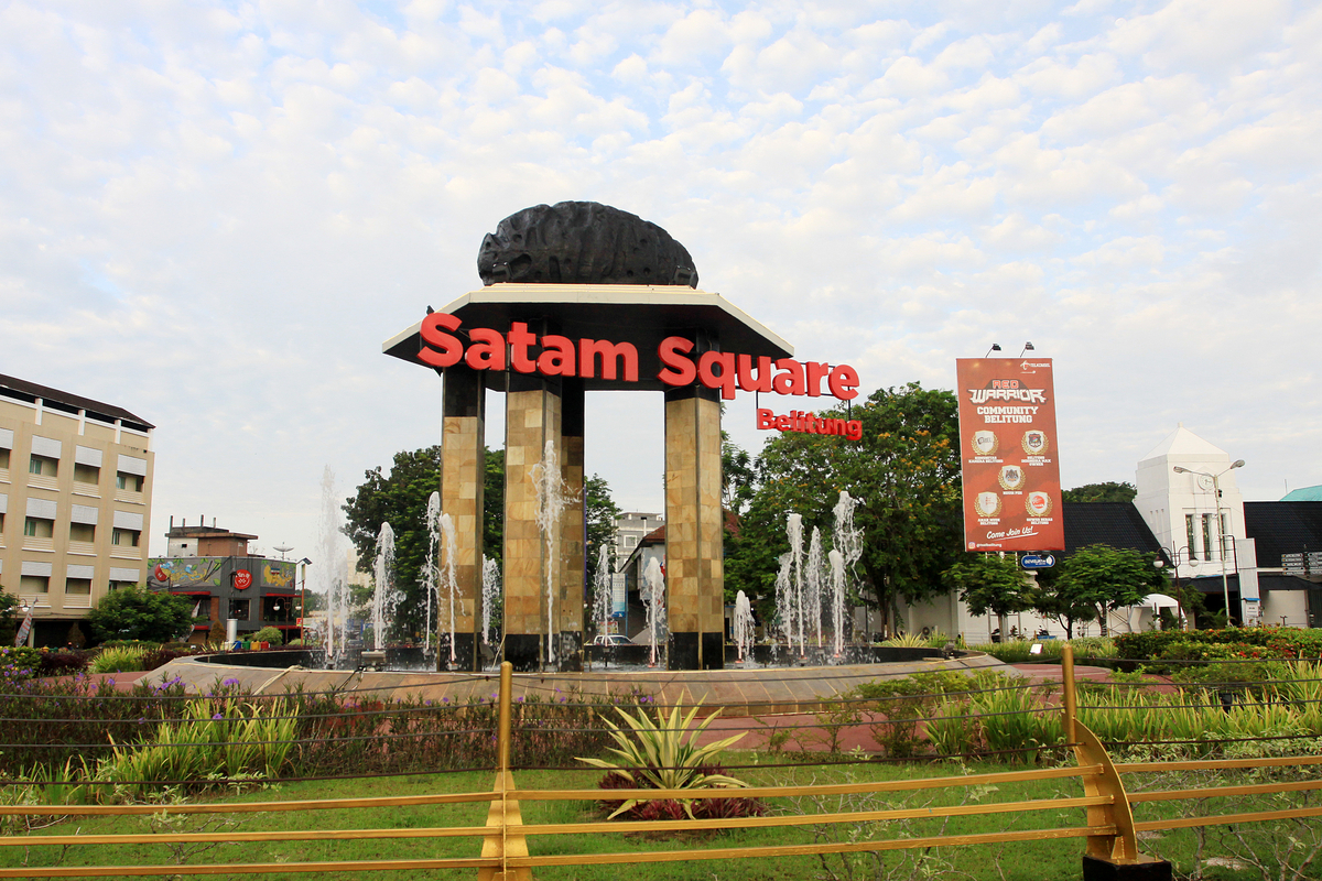 tugu satam di kepulauan bangka belitung