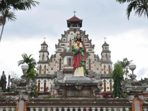 5 Remarkable Churches in Indonesia