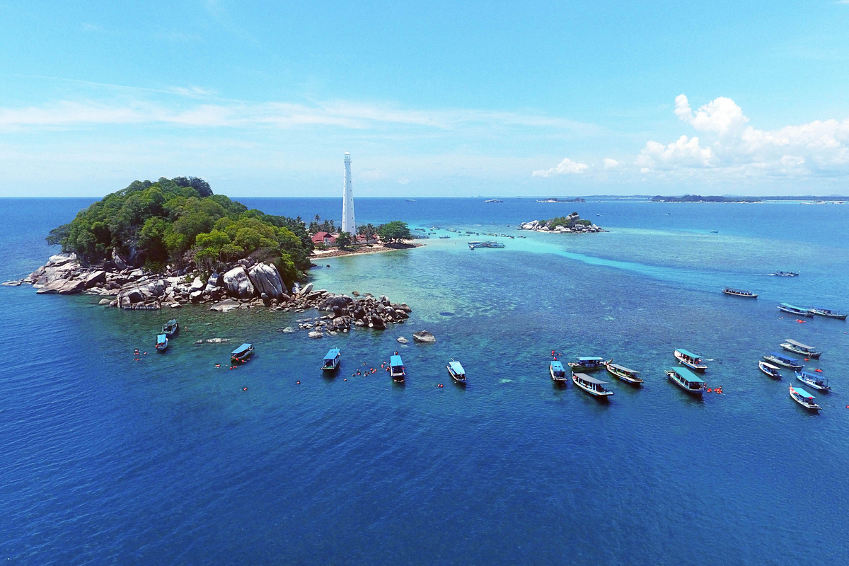pulau lengkuas di kepulauan bangka belitung
