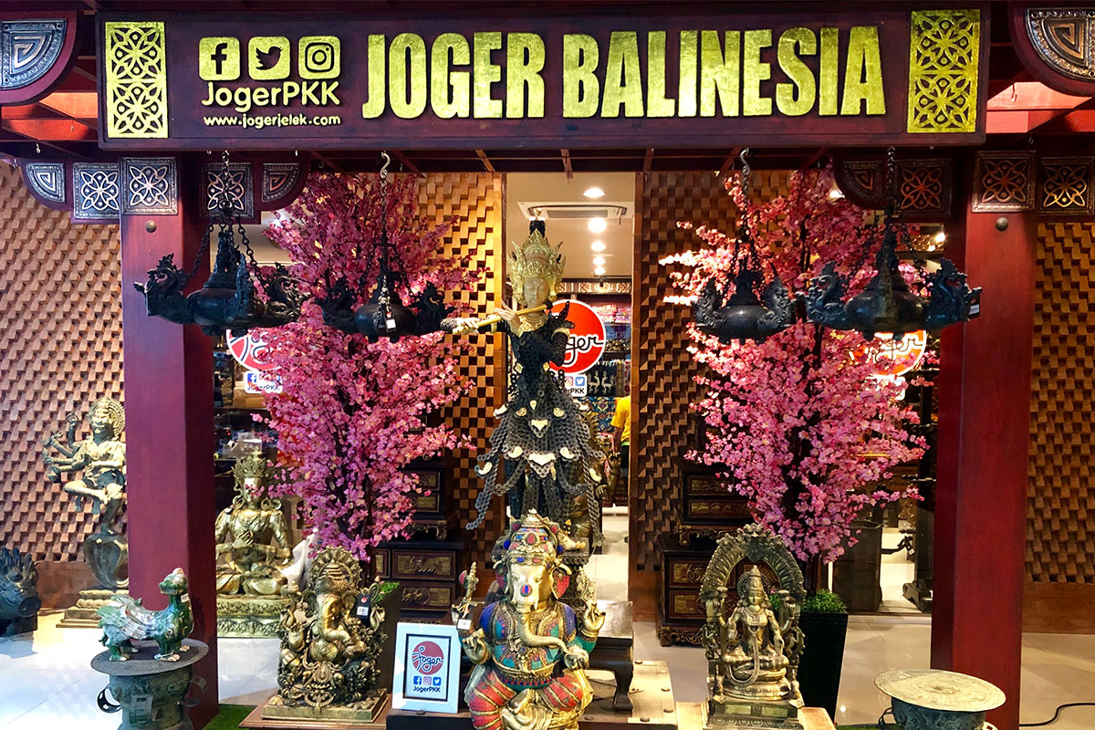 a coffee aisle in The Keranjang Bali