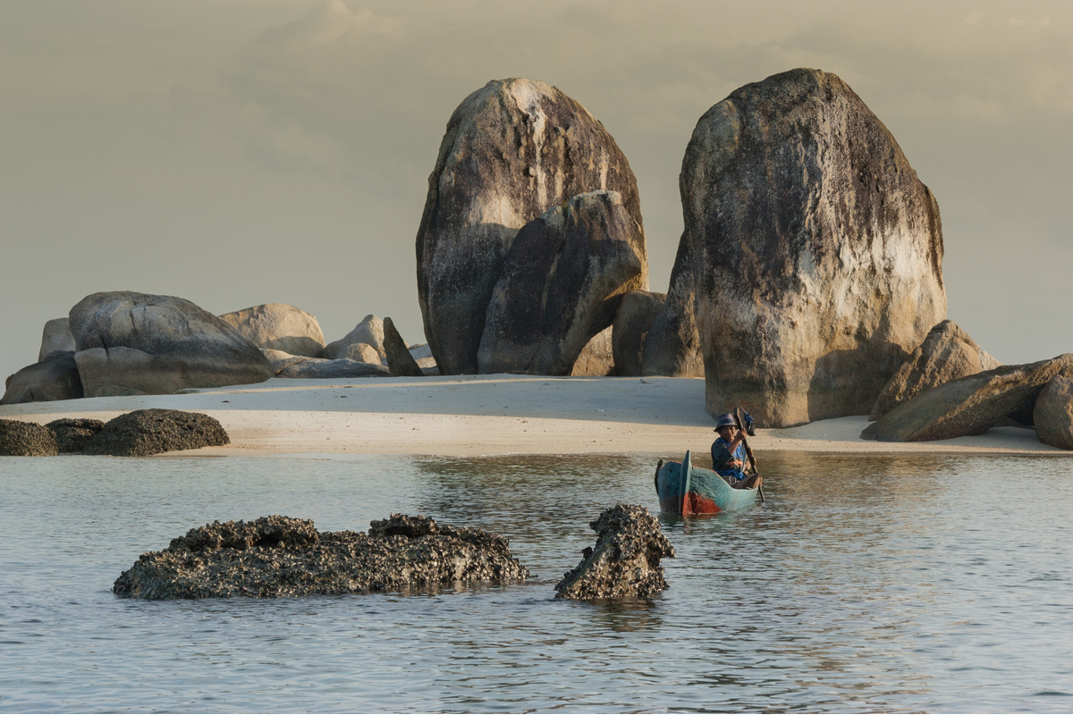 danau kaolin di kepulauan bangka belitung